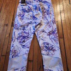 CALIA Leggings by Carrie Underwood 😍